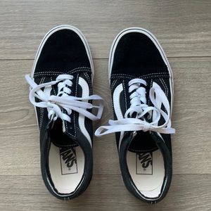 Vans black and white